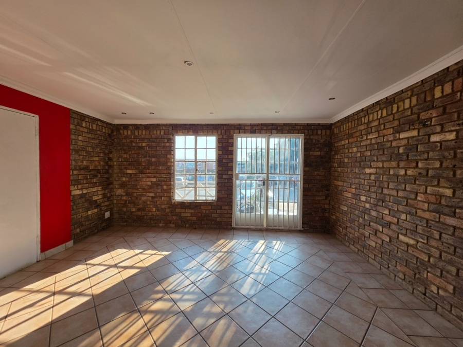 To Let commercial Property for Rent in Schoemansville North West